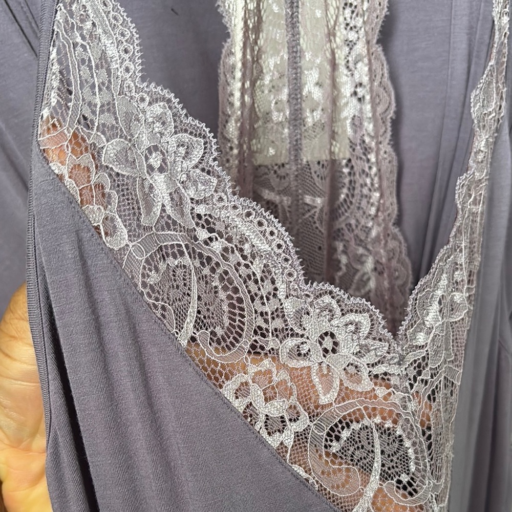 Purple Robe Set with lace trim - Picture 3 of 5